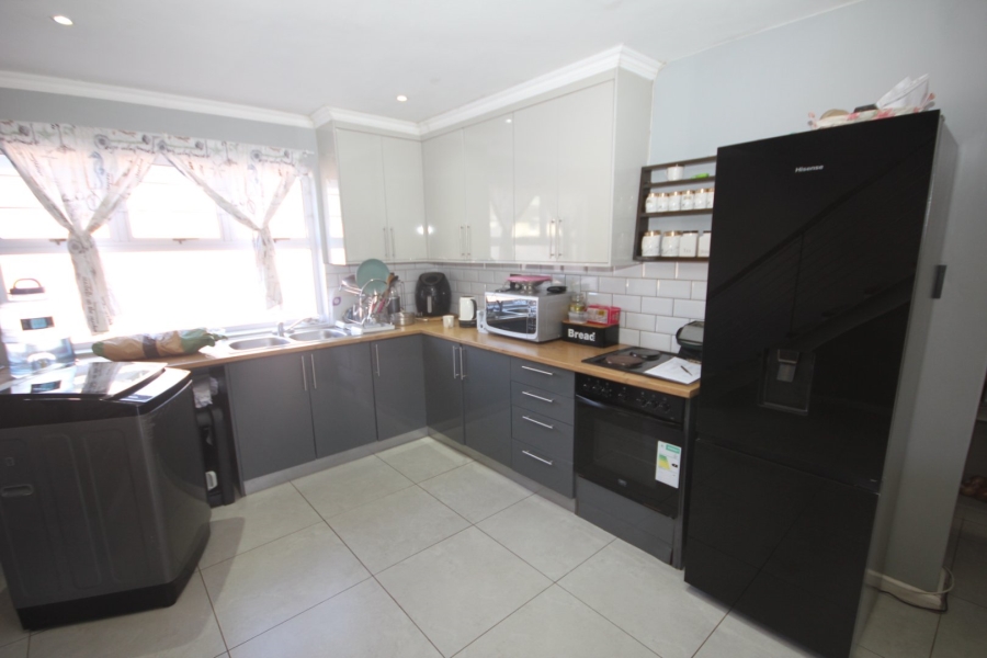 2 Bedroom Property for Sale in Berea Eastern Cape